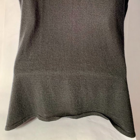 $25 CASHMERE Sleevless Tahari Black Turtle Neck - Picture 3 of 8